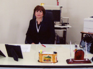 La MG María Saldaña, Directora actual de la Institución Educativa Emblemática "Meliton Carvajal"