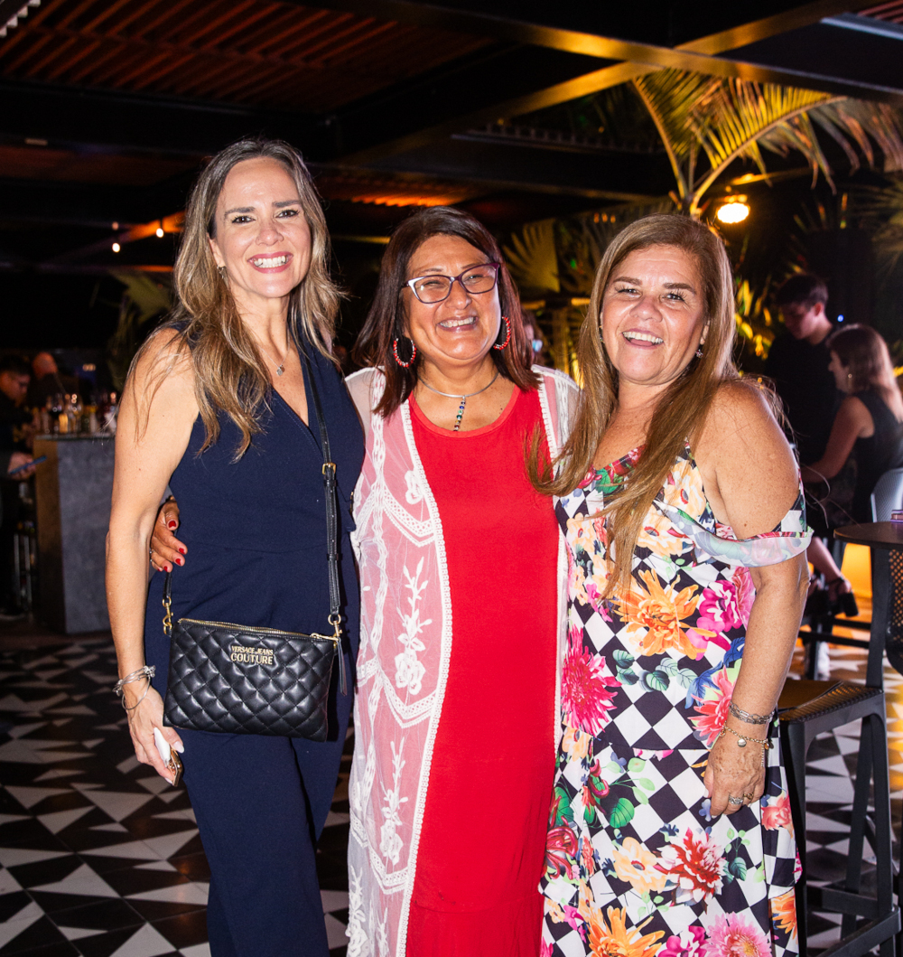 Maria Laura Matta de SAHIC con Frida Velarde e Isabel Soto Orbita Popular