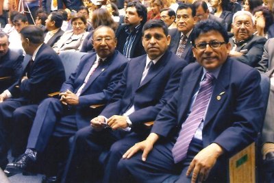 El Decano de CPL Oscar Olórtegui y los Vice Decanos CPP José García Sosaya (Primer Vice-Decano ) y CPP Rodolfo Velarde Sánchez (Segundo Vice-Decano) esperan el momento de la juramentación