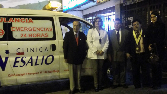 En las fotos, el Dr. Juan Soriano Vicente Director del Policlínico del Periodista "Luis Loli Roca" Dr. Aron Stumvol, Dra. Ivette Párraga, Dra. Raquel Trinidad y miembros de la orden del Colegio Periodistas de Lima, durante la significativa ceremonia presidida por el C.P.P Lic. Oscar Olórtegui Decano del Colegio de Periodistas de Lima