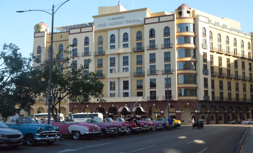 La magnífica Plaza del Parque Central en el Centro de la Habana 