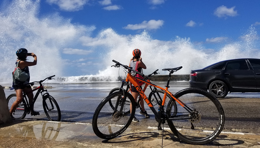 Jimy Bikes - Malecón Habanero